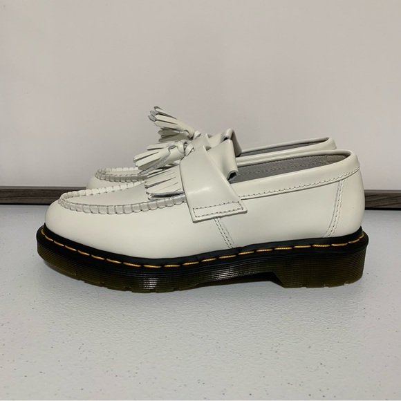 The Dr. Martens Adrian Yellow Stitch Leather Tassel Loafers-Size 7 NWT - Picture 3 of 12